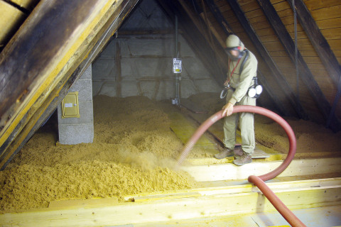 Foukaná hydrofobizovaná minerální izolace – vlna Climastone pro zateplení stropu, podlahy, podkroví, střechy, stěny nebo příčky – představuje zároveň akustickou izolaci (CIUR)